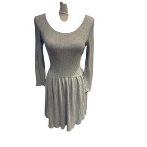 Women’s American Eagle Gray Sweater Dress Fit & Flare. Size Medium